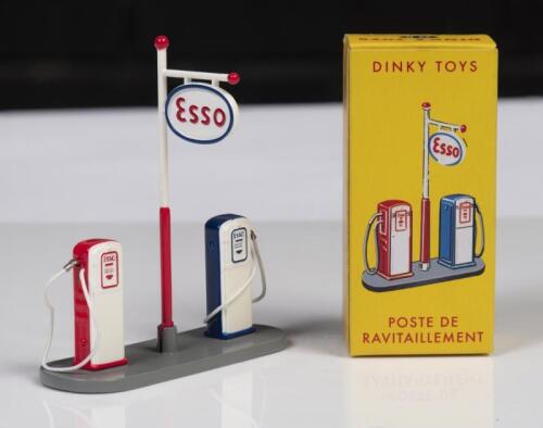 DINKY: A modern Dinky Toys, Esso Petrol station (No.49D), in box