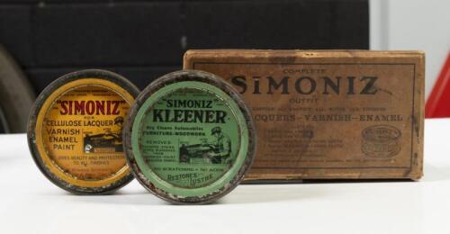 SIMONEZ: An early Complete Simoniz Outfit two can car cleaning kit in original box, includes two tins of polish