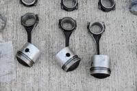 DB2/4: A set of 3 litre pistons, rings and big end bearings [Location: Sydney] - 4