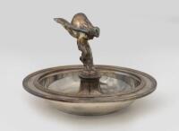 ROLLS-ROYCE: A Rolls-Royce ash tray with 'Spirit of Ecstasy' mascot in centre, thought to be c1920s, 15cm in diameter