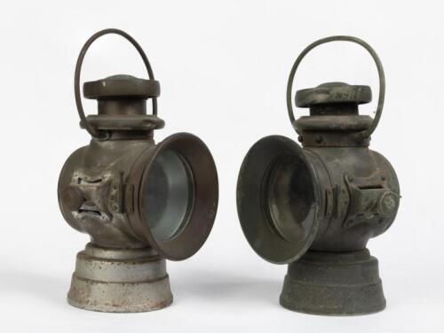 LUCAS: A pair of brass, Lucas 'King of the Road' No.722 coach lamps, 31cm high, 15cm wide