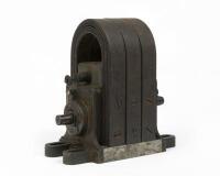 MAGNETO: A 1907 De Dion-Bouton Magneto - 2