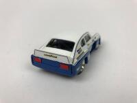 DINKUM CLASSICS: A 1:43 scale Moffat Ford Capri - No.1 - 4