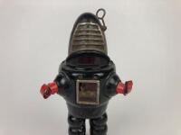 ROBBY THE ROBOT: A 1950's TN Nomura 'Robby The Robot' Tinplate Toy from the film 'Forbidden Planet' - 4