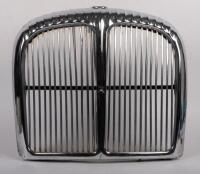 DAIMLER: A Daimler DS420 chrome grille