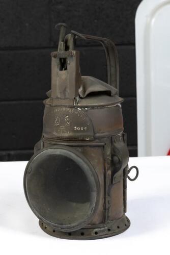 RAILWAY LAMP: An early English Brown & Jones Patentees&nbsp;brass railway lamp, labelled 'J.Cowdy, No.3067' approx 25cm high
