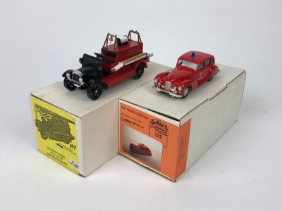 SUN MOTOR COMPANY: Two Sun Motor Company scale model cars. L.E Humber Fire Car