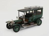 ROLLS-ROYCE: A Franklin Mint 1:24 scale 1907 Rolls-Royce Silver Ghost, dark green