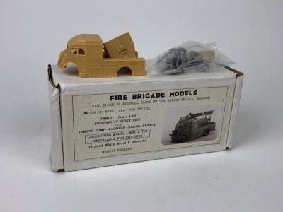 FIRE BRIGADE MODELS: A Fire Brigade Models Fordson 7V Heavy Unit fire truck white metal kit