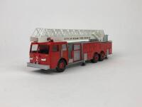 CONRAD: A 1:43 scale City Of Miami Fire Rescue Tower Ladder by Conrad - 3