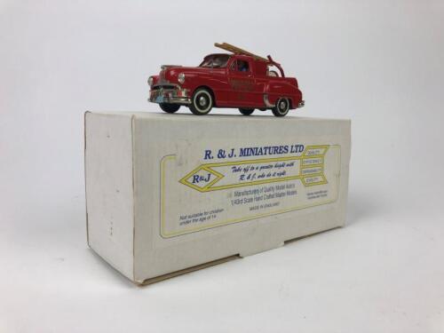 PONTIAC: A 1:43 scale hand crafted 1949 Pontiac Pick Up Truck model by R. & J. Miniatures. L.E 78/100