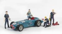 INDY 500: A 1:18 scale 1955 Kurtis Kraft Roadster No.10 Bettenhausen Indianapolis 500 diecast model with pit crew figures