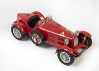 ALFA ROMEO: A 1:18 scale Bburago Alfa Romeo 2300 Monza