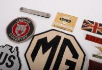 SUNDRIES: A&nbsp;miscellaneous group&nbsp;of various badges and items mostly motoring related - 4