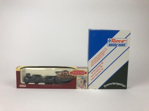 RAILWAY MODEL CARS: Two sets of models for railway layouts