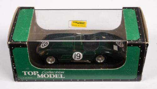 JAGUAR C TYPE #19 LE MANS 1952: A Jaguar C type race car model, the number #19 race car is from Le Mans 1952, made in Italy by top model collection, product number TMC 094