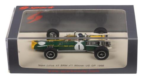 TEAM LOTUS 43 BRM #1 CLARK US GP 1966: A Lotus 43 BRM model car, the number #1 race car as driven by Jim Clark, finished first in the US Gp of 1966, manufactured by Spark models, product number S2143