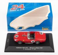 FERRARI TR61 #10 LE MANS WINNER 1961: A Ferrari TR61 model car, the number #10 race car as driven by Olivier Gendebien and Phil Hill to victory in the 1961 Le Mans race, manufactured by IXO models, product number LM1961, comes in the 24 heures du mans pac
