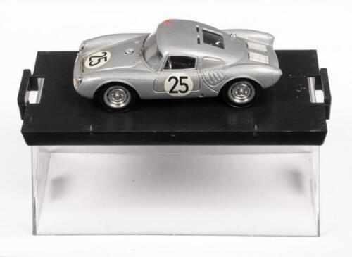 135 · PORSCHE 550 1500/RS #25 LE MANS 1956: A Porsche 550 model, this is the 1500/RS coupe, the number #25 race car, as driven in the 1956 Le Mans race, manufactured by Brumm models, product number R193, model comes on a plinth base palte with an acrylic clear case, no outer box