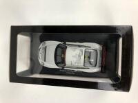 PORSCHE: Two Autoart 1:18 Porsche 911 (Typ 997) GT3 scale models - 5