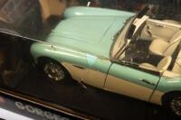 AUSTIN HEALEY 3000 MK II: A 1:18&nbsp;scale Kyosho Gorgeous Collection&nbsp;models including a Austin Healey 3000 MK II - 2