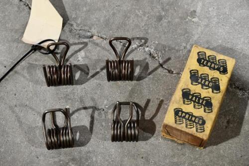 VALVE SPRINGS: Brand new box of Valve Springs [Location: Sydney]