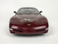 CHEVROLET: Three 1:18 scale racing Chevrolet Corvettes produced by AutoArt (NB description) - 17