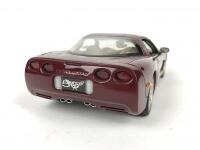 CHEVROLET: Three 1:18 scale racing Chevrolet Corvettes produced by AutoArt (NB description) - 19