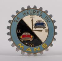 LE MANS: A Le Mans '24 Heures Du Mans' enamel grille badge, 8.5cm diameter