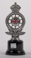 R.A.C: A British Royal Automobile Club members badge, engraved 'MCB18470' to lower front, affixed to bakelite base, 13.5cm high