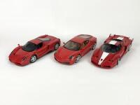FERRARI: Three 1:18 scale Ferrari cars produced by Hotwheels (NB description)