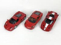 FERRARI: Three 1:18 scale Ferrari cars produced by Hotwheels (NB description) - 2