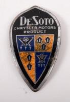 DE SOTO: A fine detailed circa 1920s small De Soto radiator emblem badge, 5cm high, 3cm wide