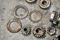 DOUGLAS: A quantity of Douglas gearbox parts including gears, bearings and clutch drive. [Location: Sydney] - 7