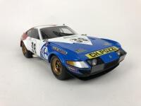 FERRARI: Trio of 1:18 scale Ferrari 365 GTB/4 racing cars produced by Kyosho (NB description) - 14