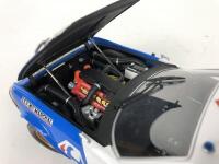FERRARI: Trio of 1:18 scale Ferrari 365 GTB/4 racing cars produced by Kyosho (NB description) - 18