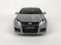 VOLKSWAGEN: Pair of 1:18 scale VW Golfs produced by Norev (NB description) - 4