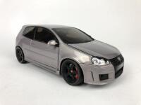 VOLKSWAGEN: Pair of 1:18 scale VW Golfs produced by Norev (NB description) - 5