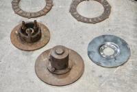CLUTCH: A quantity of miscellaneous clutch parts, unknown make or model. [Location: Sydney] - 5