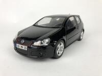 VOLKSWAGEN: Pair of 1:18 scale VW Golfs produced by Norev (NB description) - 12