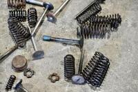 VALVE SPRINGS: A quantity of valve springs, unknown make or model. [Location: Sydney] - 4