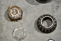 BEARINGS: A quantity of various bearings. [Location: Sydney] - 7