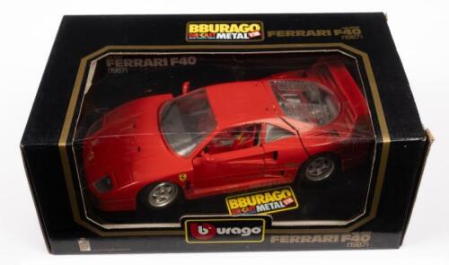 FERRARI F40: A 1:18 scale 1987 Ferrari F40 model, finished in red paintwork