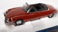 CITROEN: A 1:18 scale Circa 1964 Citroen DS 19 Cabriolet model, colour red, by Sun Star Models, in box - 2