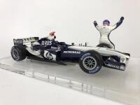 FORMULA 1: Pair of 1:18 scale Formula 1 cars produced by Hotwheels (NB description) - 10