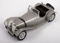 JAGUAR SS 100: A 1:18 scale 1937 Jaguar SS 100 model, finished in silver paintwork
