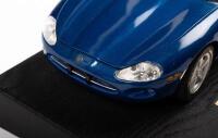 JAGUAR XK8:&nbsp;A 1:18&nbsp;scale&nbsp;1996 Jaguar&nbsp;XK8 model, finished in blue paintwork - 2