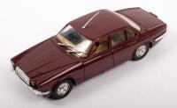 JAGUAR XJ6L:&nbsp;A 1:25&nbsp;scale&nbsp;Jaguar&nbsp;XJ6L&nbsp;model, finished in burgundy paintwork