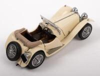 JAGUAR SS 100:&nbsp;A 1:24&nbsp;scale&nbsp;1938 Jaguar&nbsp;SS 100 model, finished in cream paintwork - 2