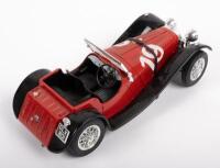 JAGUAR SS 100:&nbsp;A 1:18&nbsp;scale&nbsp;1937 Jaguar&nbsp;SS 100 model, finished in red with black mudguards paintwork - 2